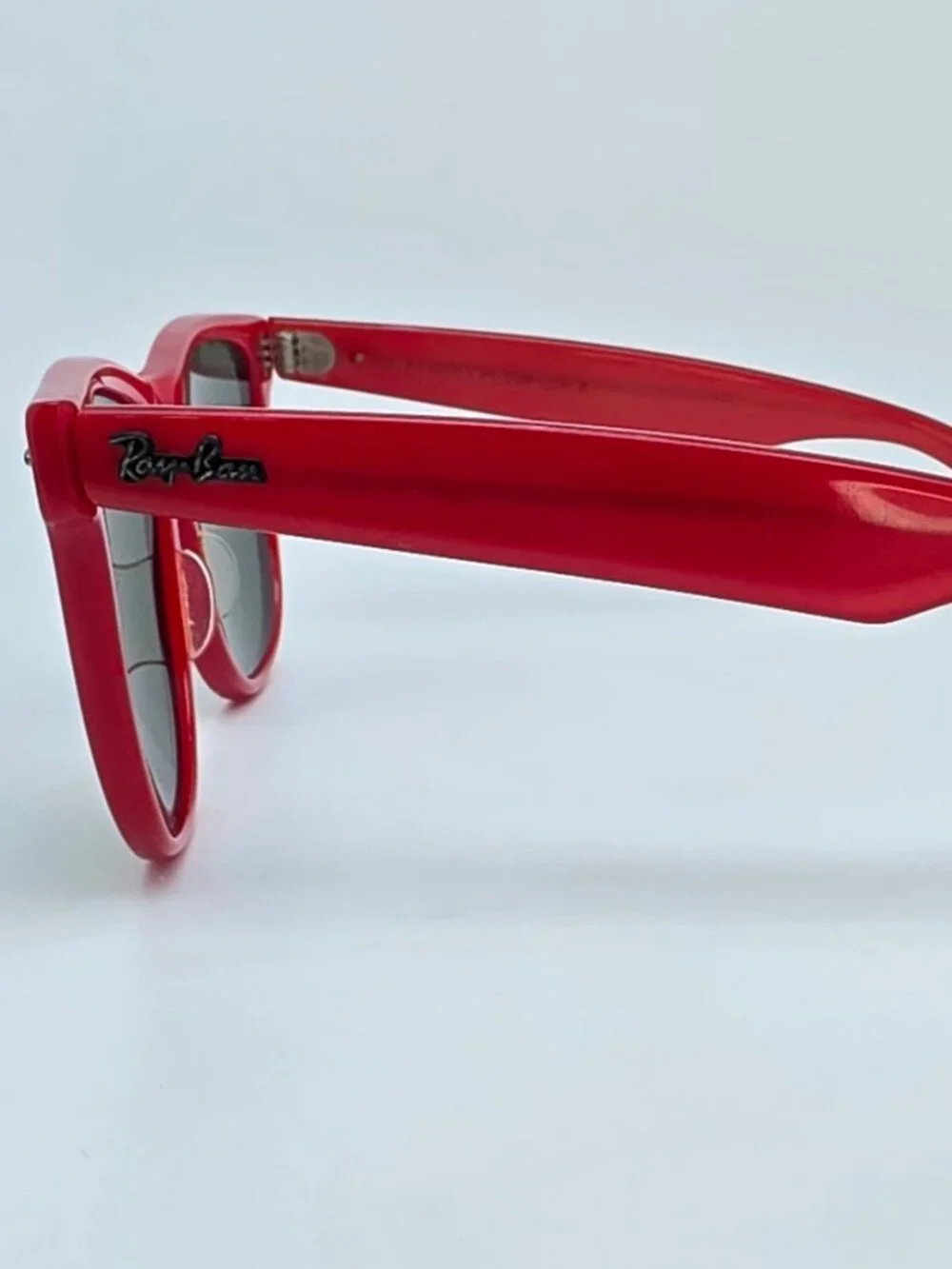 Ray-Ban B&L Wayfarer II L1736 Red Frame G-15 Green Lens Sunglasses w/ Retainer